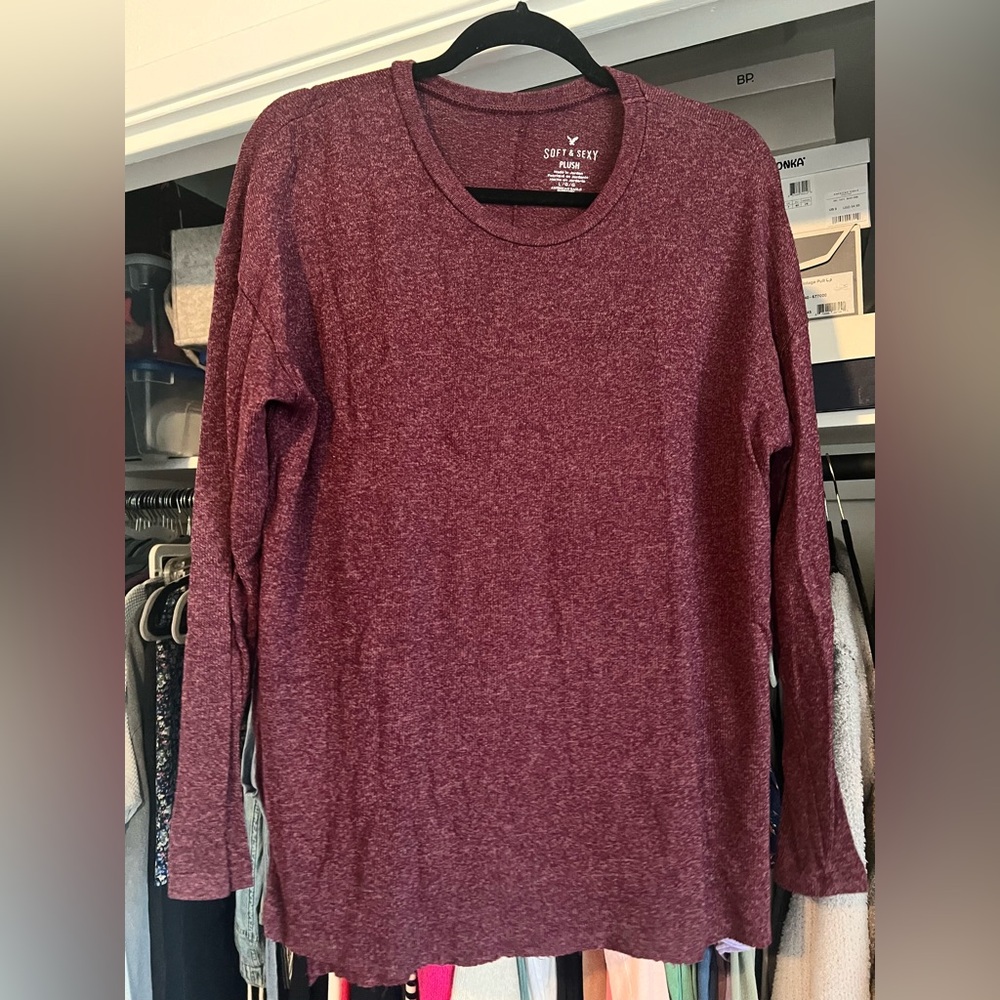 American Eagle maroon sweater, size large